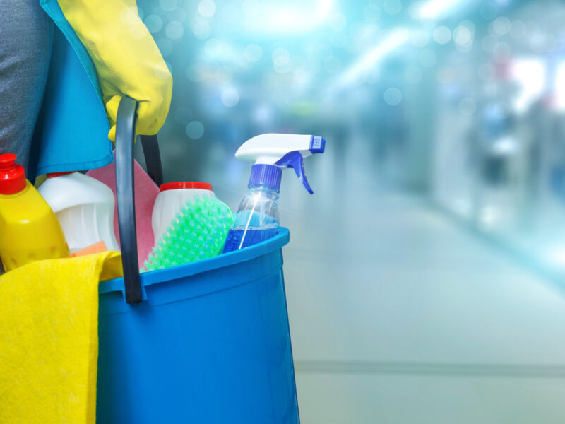 Existe-t-il des normes sur les produits d’entretien utilisés dans les milieux professionnels ?