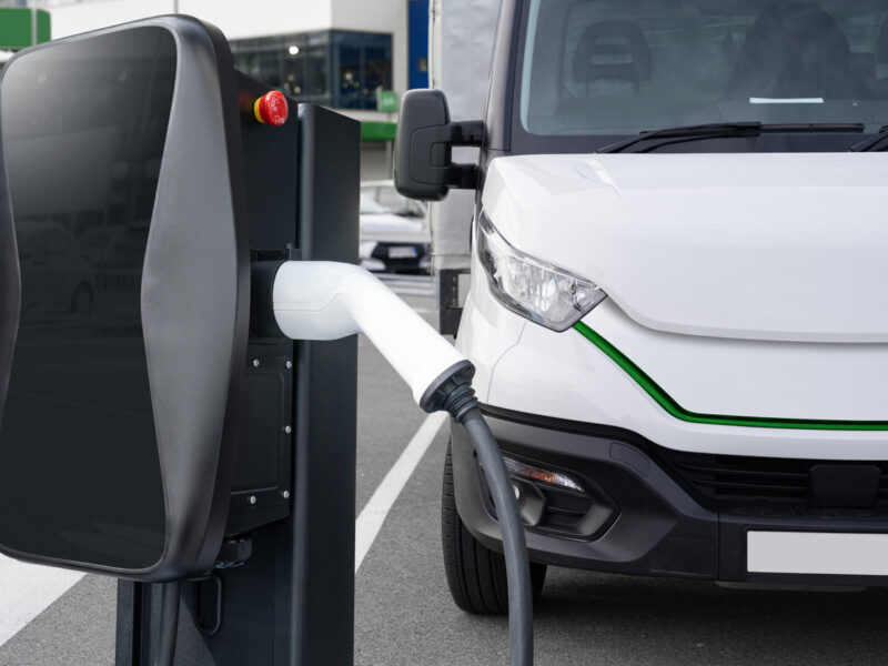 Location de véhicule utilitaire électrique : quels avantages pour les entreprises ?