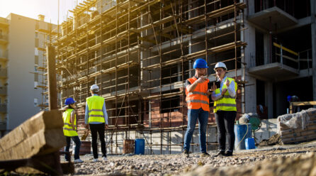 Les normes et les certifications à connaître pour du matériel de bâtiment conforme