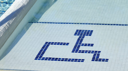 La mise à l’eau des PMR : quels appareils choisir pour une piscine ?