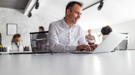 Yopmail : l’email jetable, la boîte de réception temporaire et le webmail anonyme
