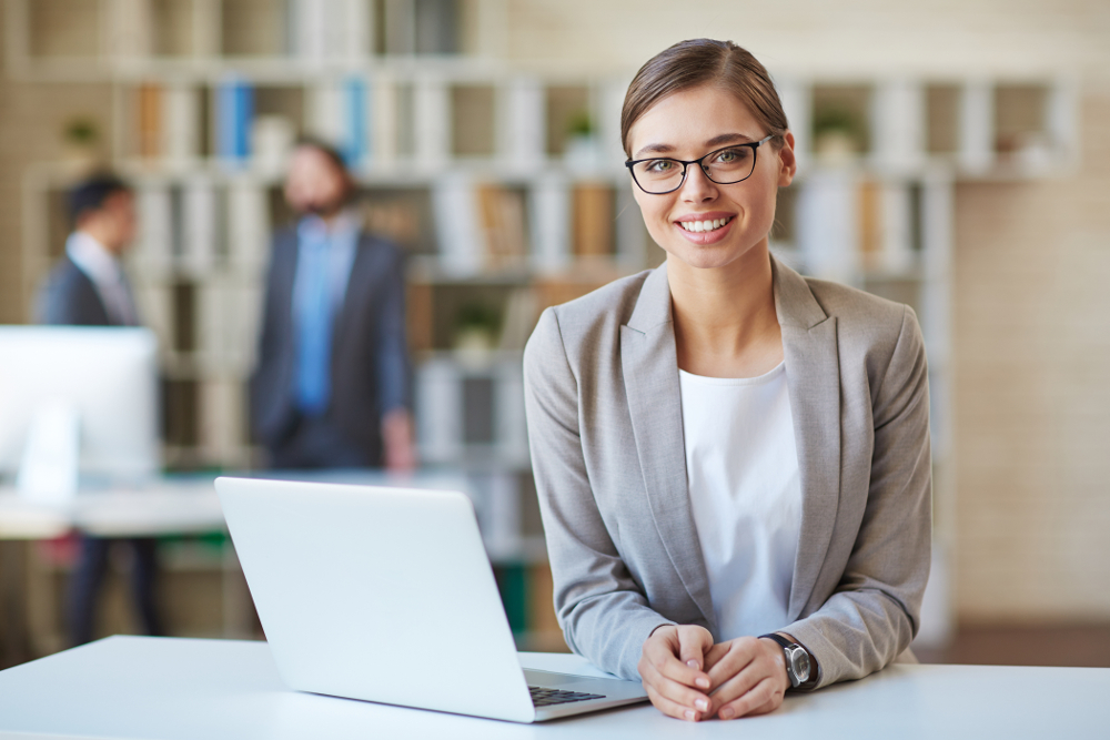 Employés exonérés contre employés non exonérés : Comprendre la principale différence !