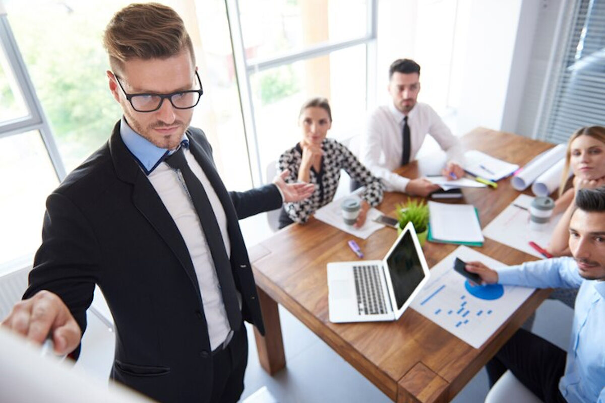 Gérer les situations de crise en entreprise : pourquoi faire appel à un manager de transition ?