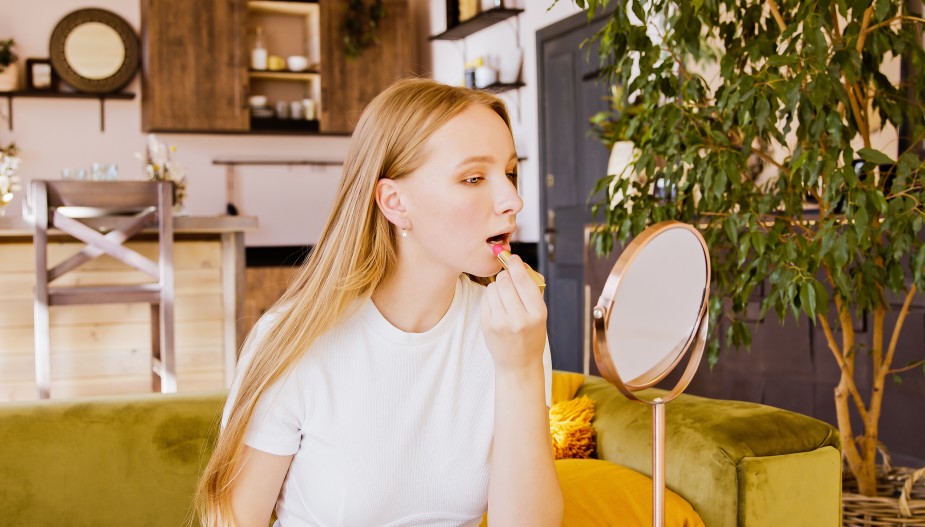 Maquillage et coiffure d’été à proposer aux femmes