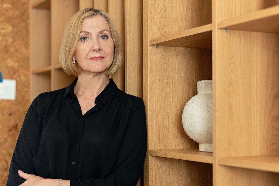 Comment poser une plaque professionnelle ?