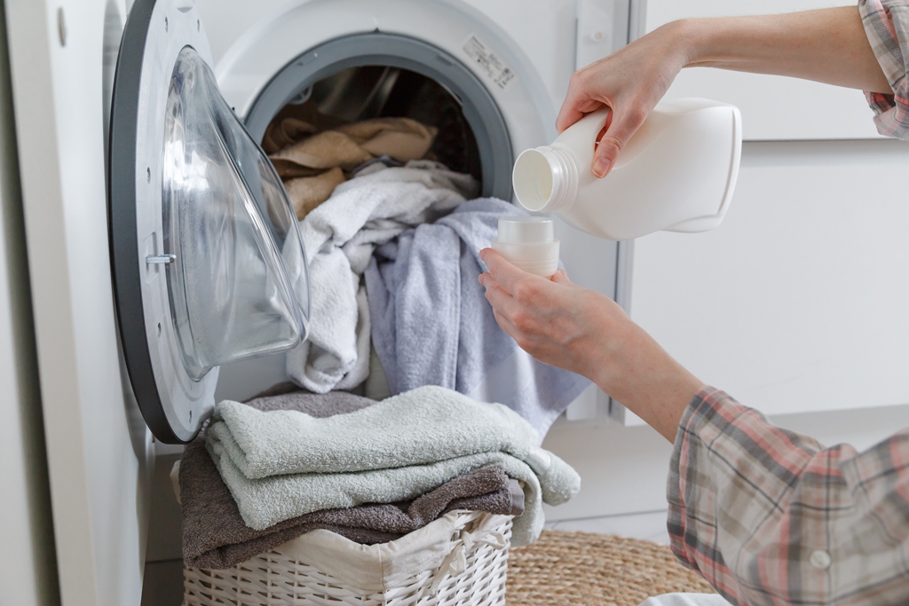 Économisez sur les produits d’entretien ménager de nettoyage et les détergents